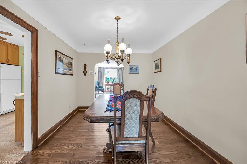 274 Ottawa Street S Property Photo 11