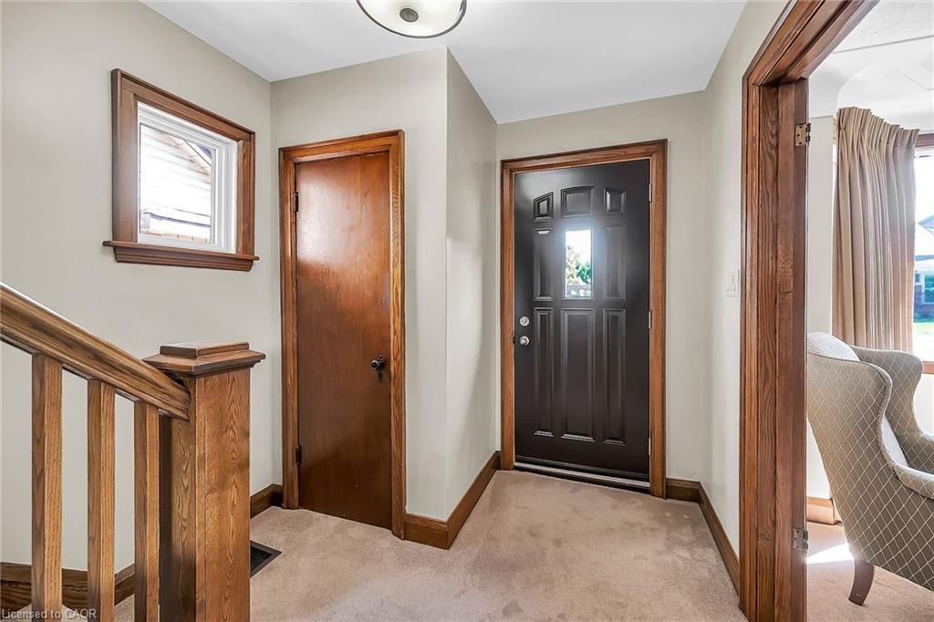 274 Ottawa Street S Property Photo 19