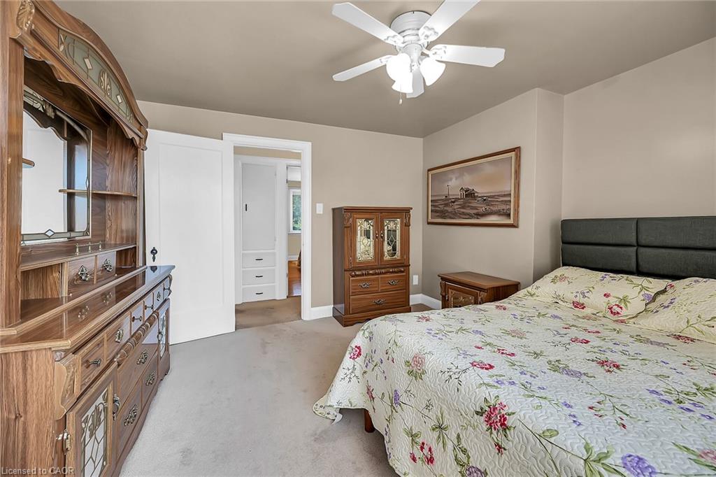 274 Ottawa Street S Property Photo 22