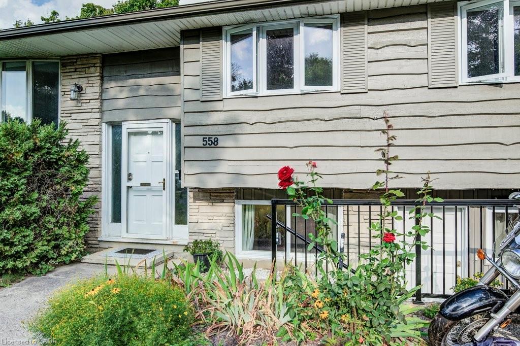 558 Sprucehill Avenue Property Photo 2