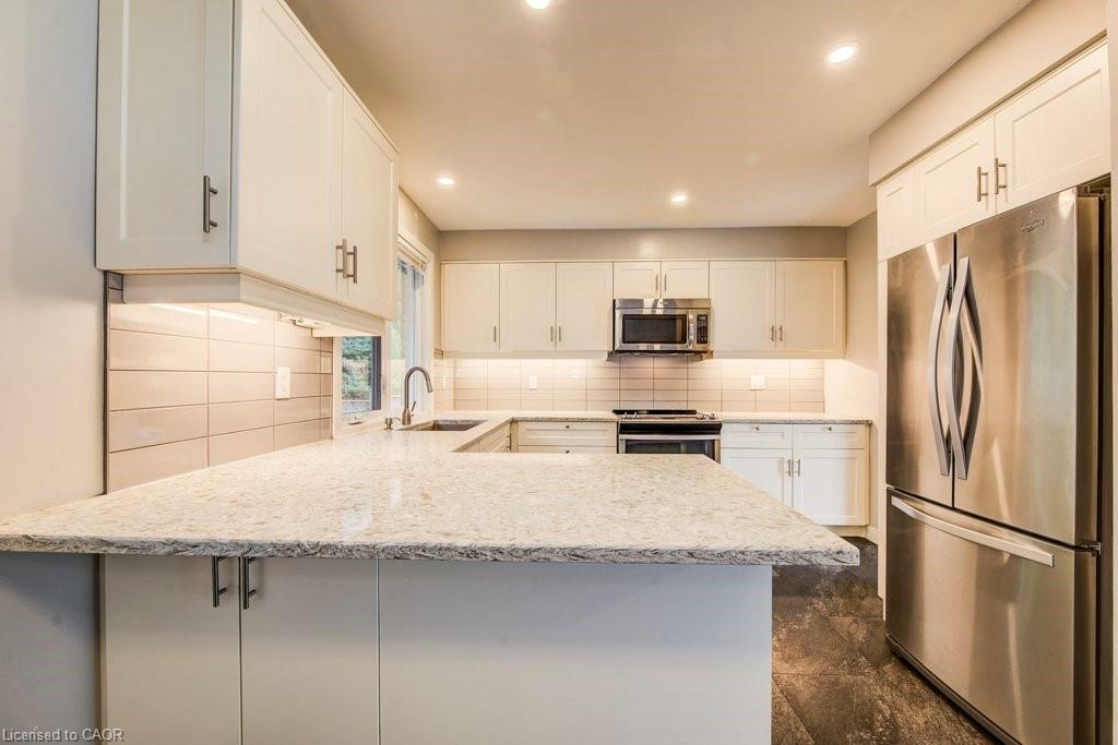 558 Sprucehill Avenue Property Photo 8