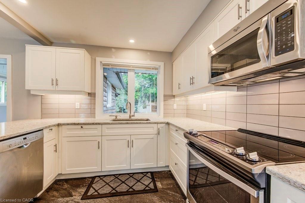 558 Sprucehill Avenue Property Photo 9