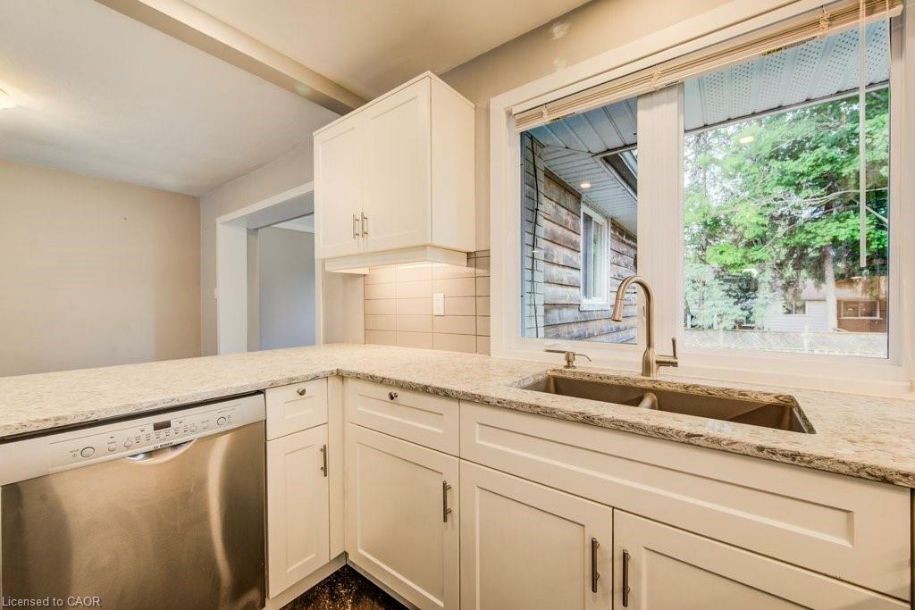 558 Sprucehill Avenue Property Photo 10