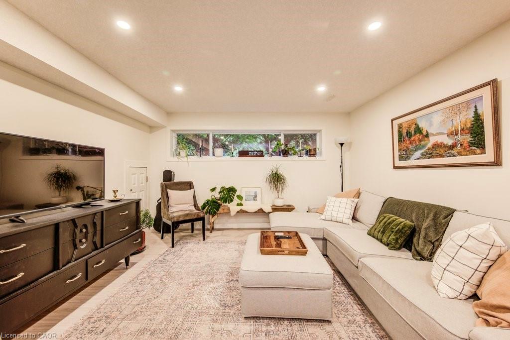 558 Sprucehill Avenue Property Photo 26