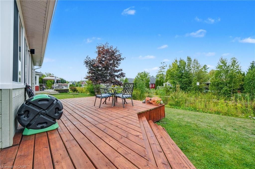 52 Madawaska Trail Property Photo 4