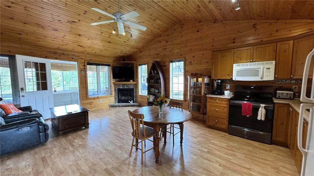 52 Madawaska Trail Property Photo 5