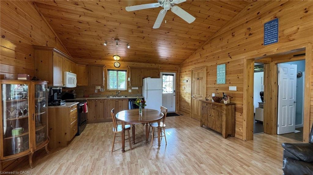 52 Madawaska Trail Property Photo 6