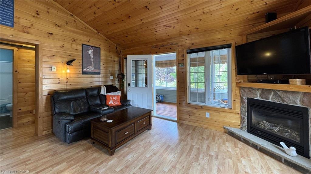 52 Madawaska Trail Property Photo 9