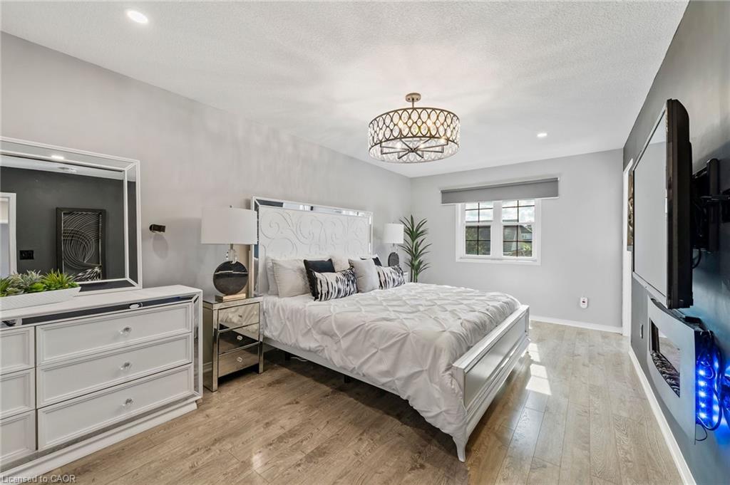 28 Hollinrake Avenue Property Photo 22