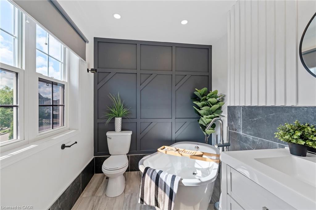 28 Hollinrake Avenue Property Photo 25