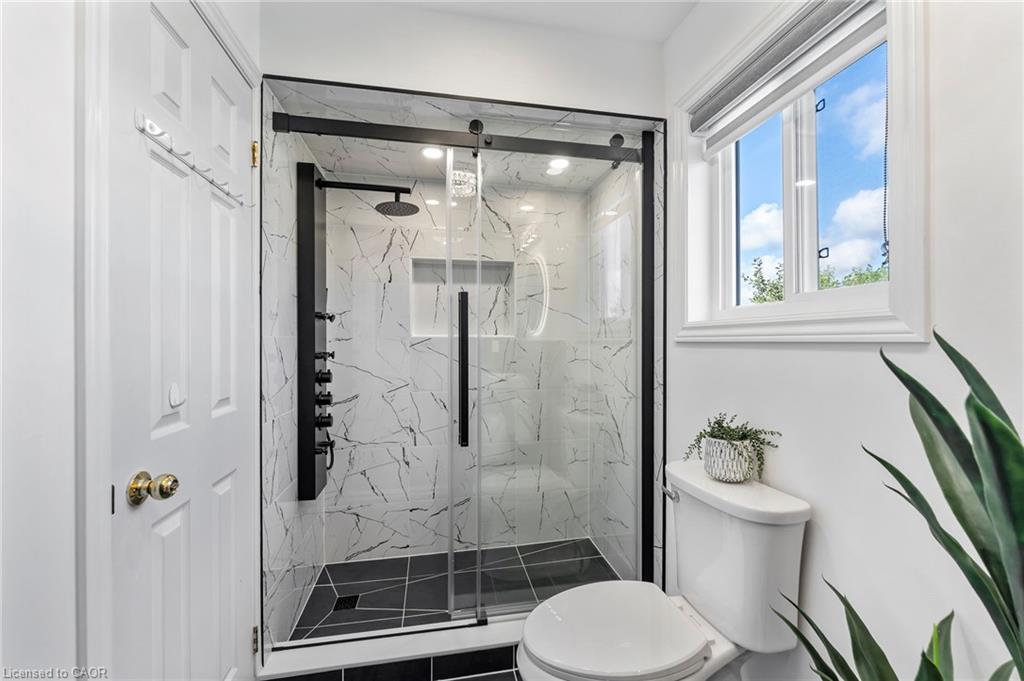 28 Hollinrake Avenue Property Photo 30