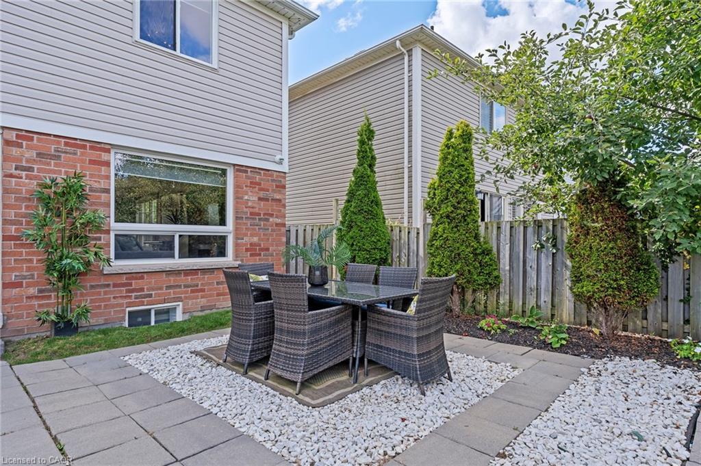 28 Hollinrake Avenue Property Photo 39