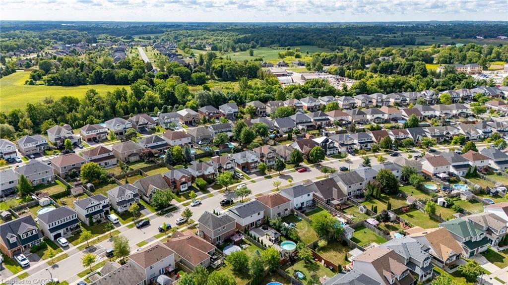 28 Hollinrake Avenue Property Photo 49