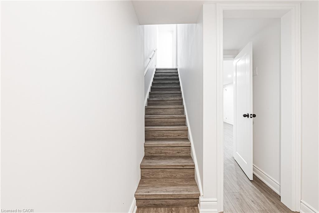 1127 Main Street E Property Photo 11