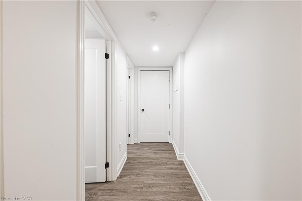 1127 Main Street E Property Photo 12