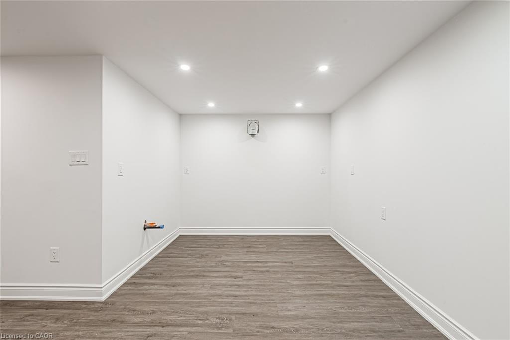 1127 Main Street E Property Photo 14