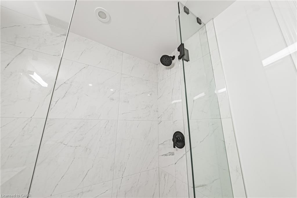 1127 Main Street E Property Photo 18