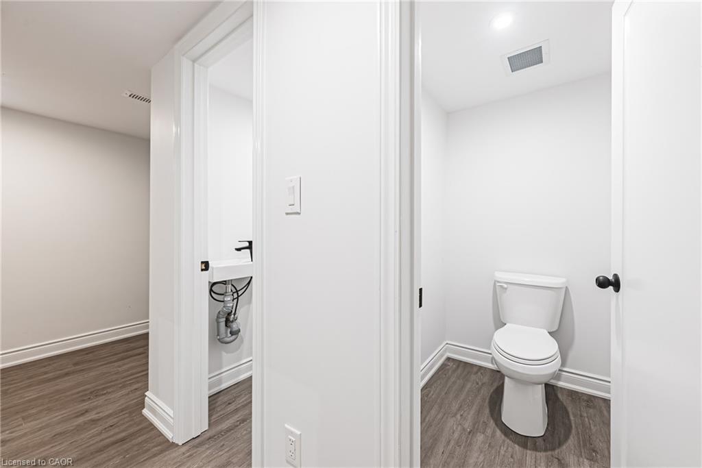 1127 Main Street E Property Photo 19