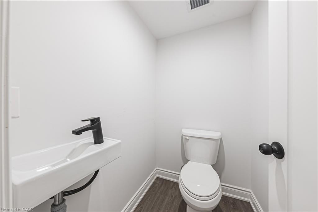 1127 Main Street E Property Photo 20