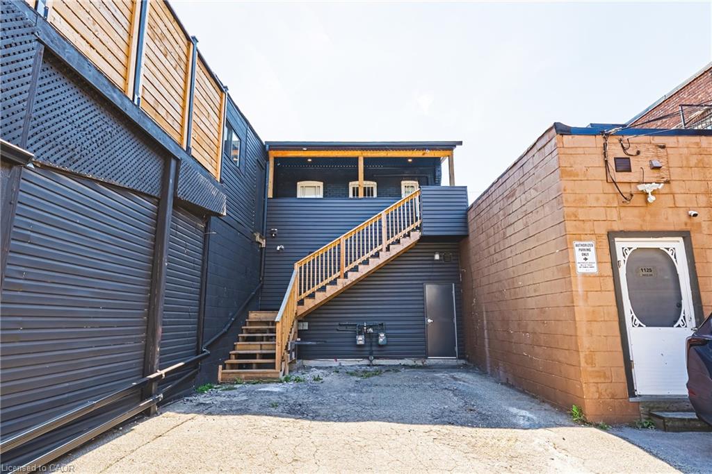 1127 Main Street E Property Photo 21