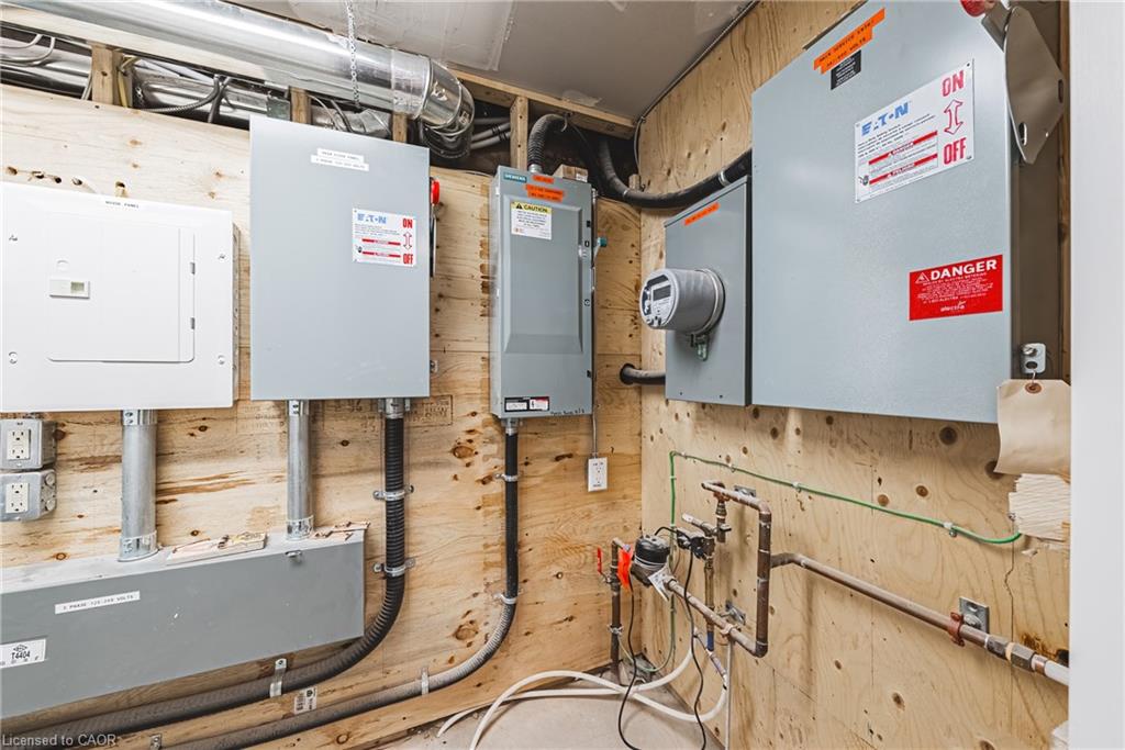 1127 Main Street E Property Photo 37