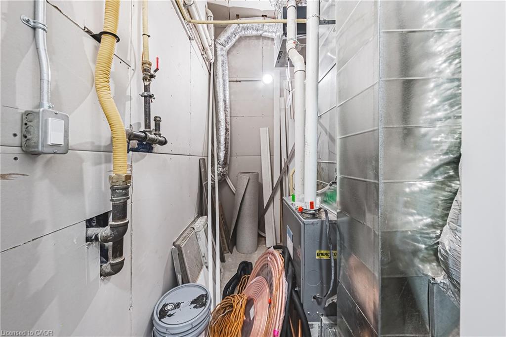 1127 Main Street E Property Photo 38