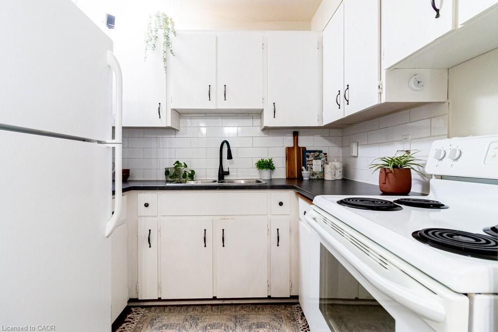 205-23 Main Street Property Photo 16