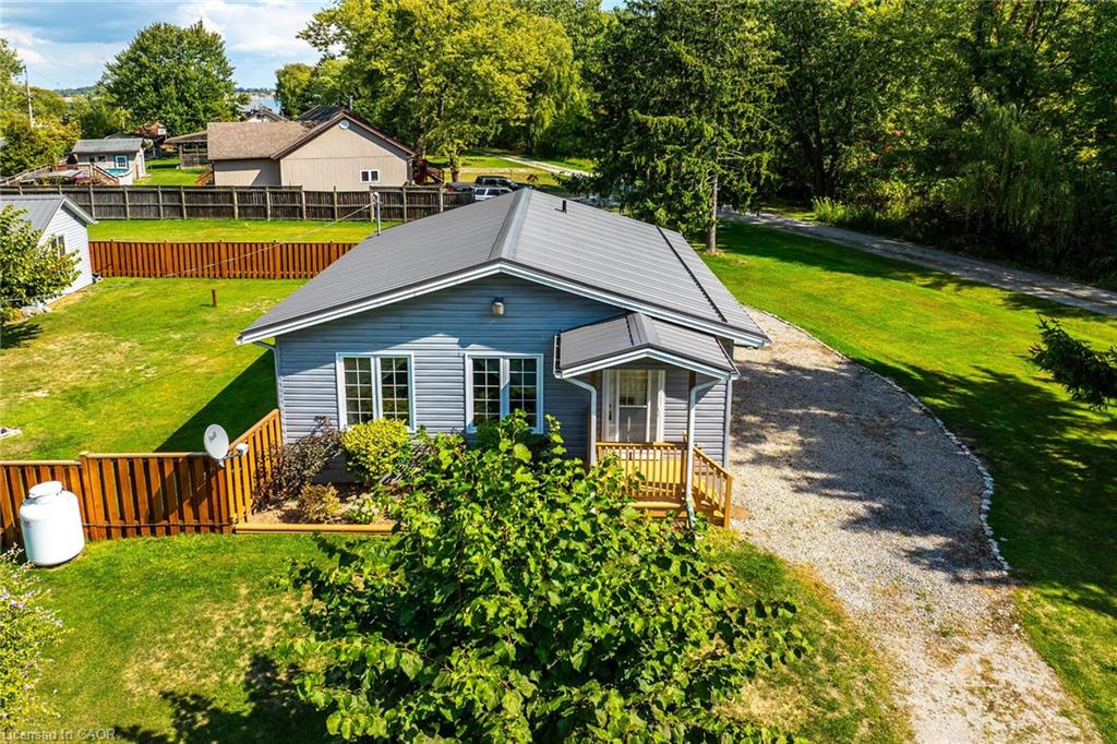 8 Downey Road Property Photo 2