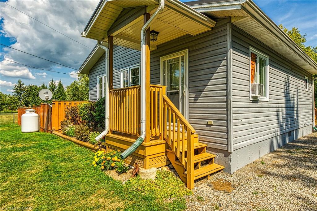 8 Downey Road Property Photo 6