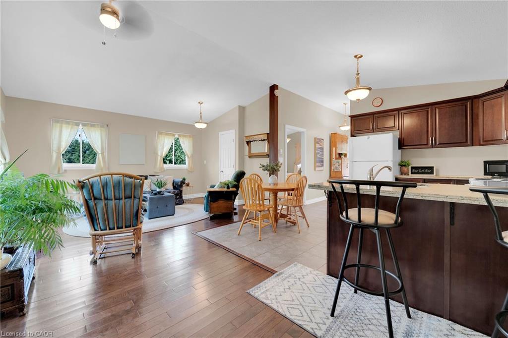 8 Downey Road Property Photo 12