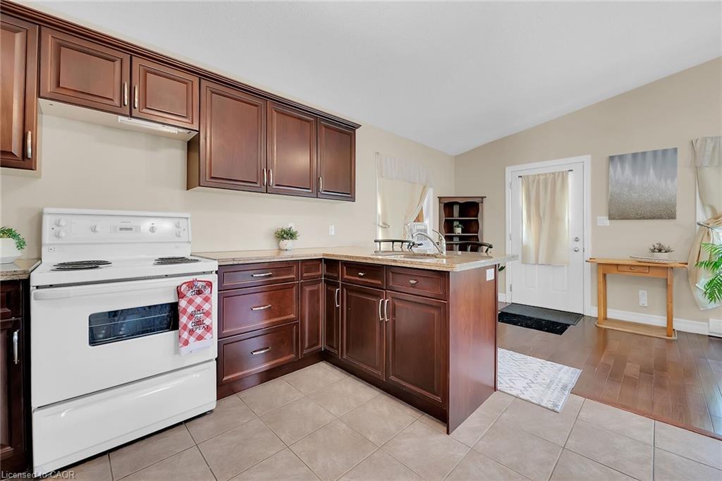 8 Downey Road Property Photo 13