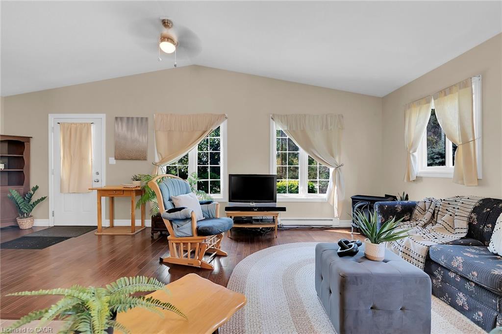 8 Downey Road Property Photo 18