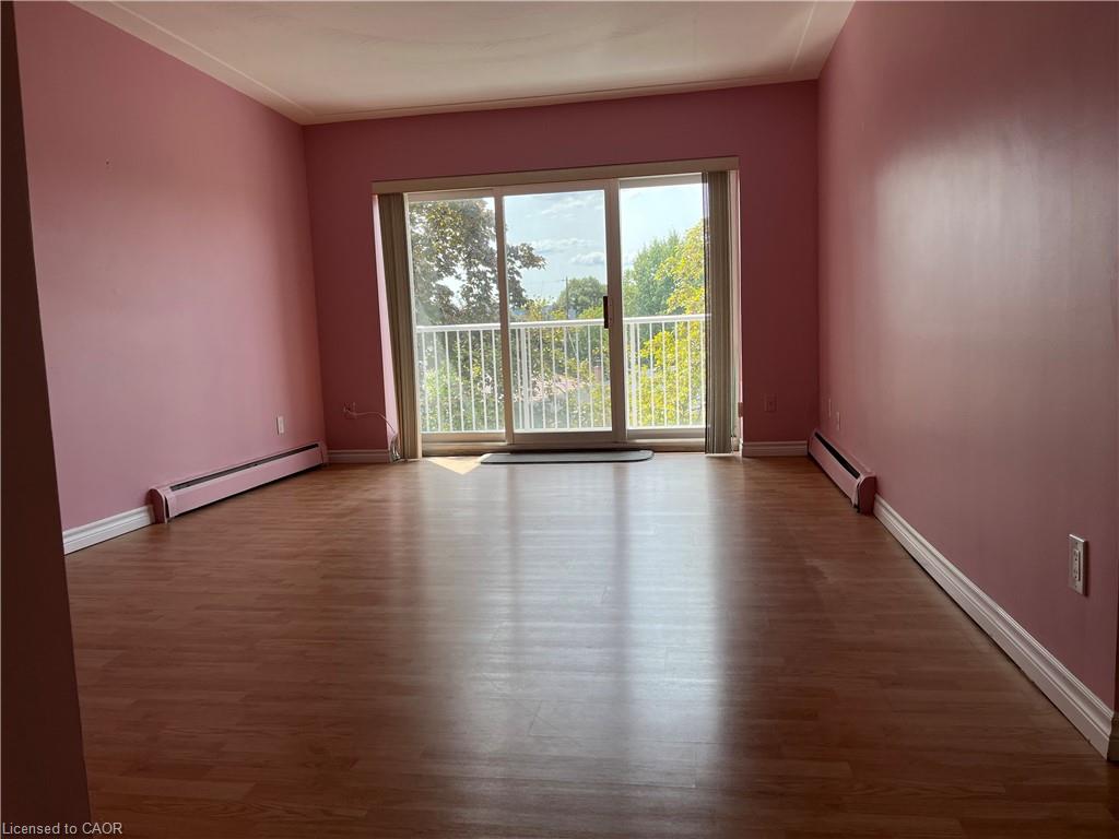 308-10 Woodman Drive S Property Photo 11