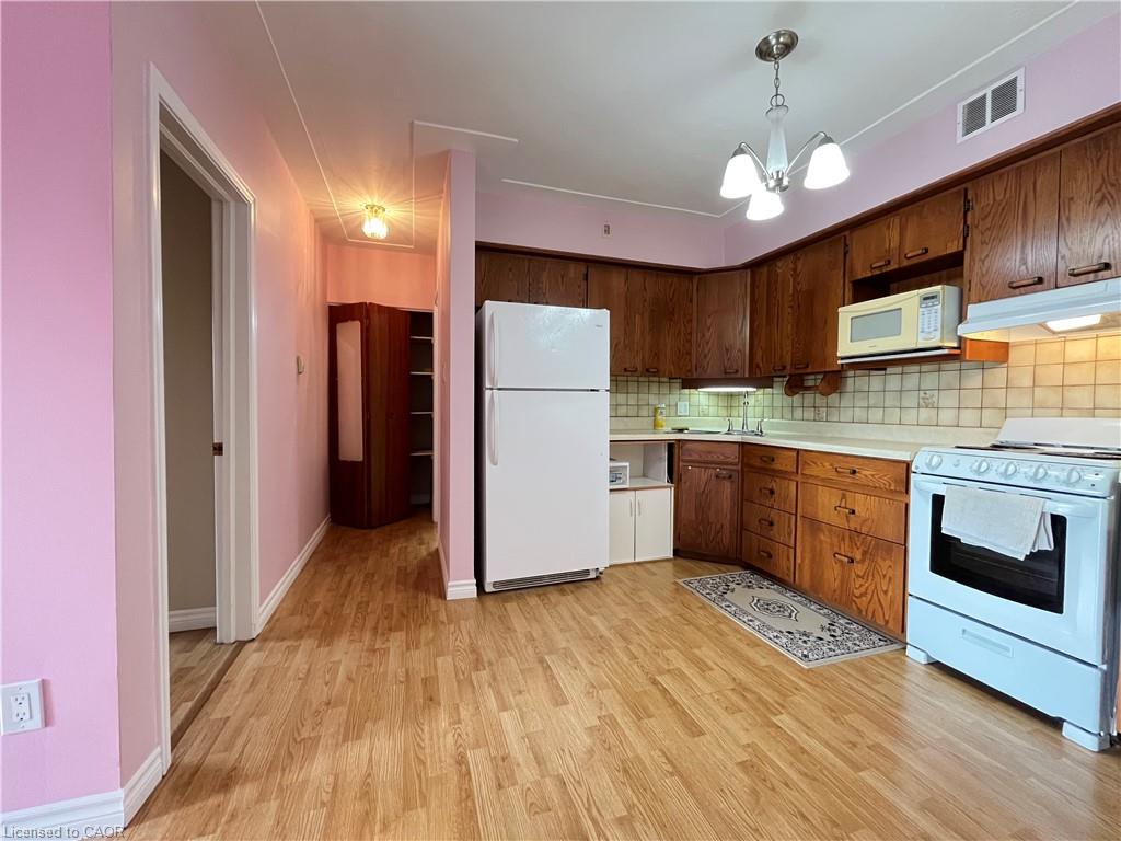 308-10 Woodman Drive S Property Photo 14