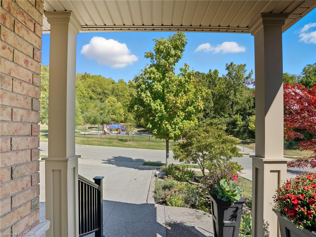 47 Livingstone Drive Property Photo 4