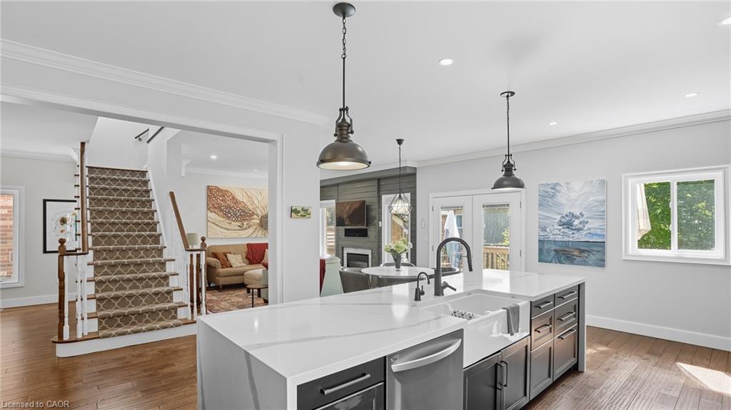 47 Livingstone Drive Property Photo 12