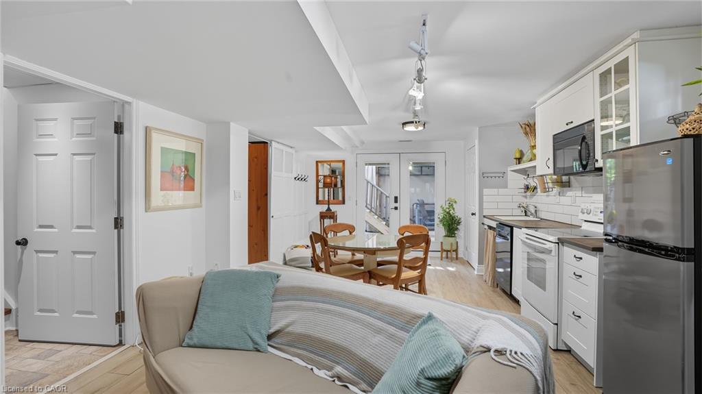 47 Livingstone Drive Property Photo 29