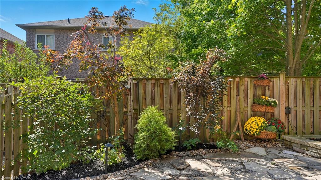 47 Livingstone Drive Property Photo 39