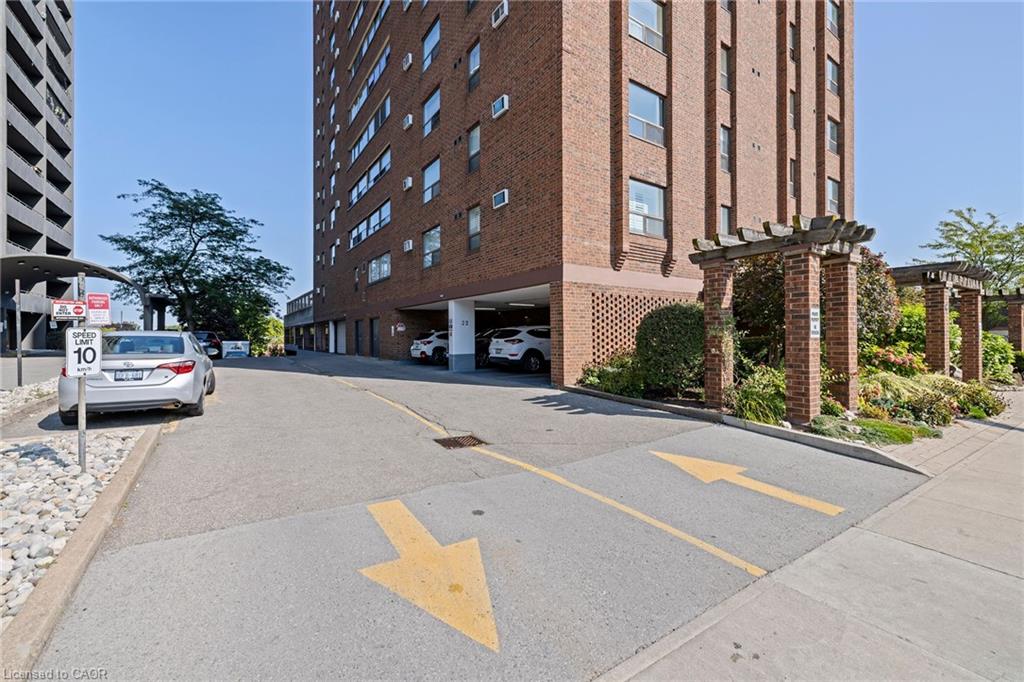 602-141 Church Street Property Photo 4