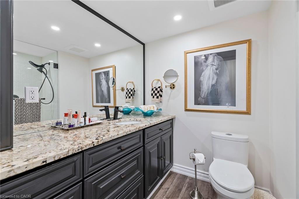 602-141 Church Street Property Photo 32