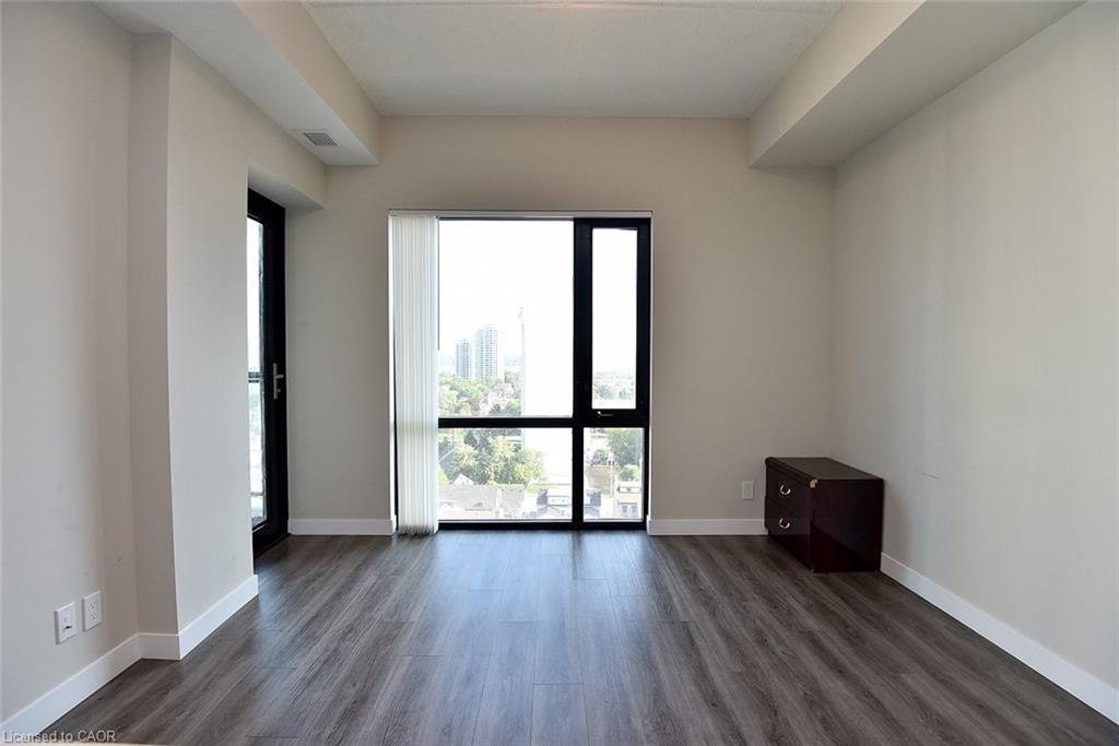 909-15 Queen Street S Property Photo 3