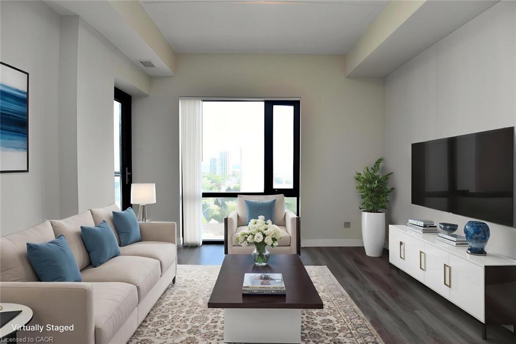 909-15 Queen Street S Property Photo 4