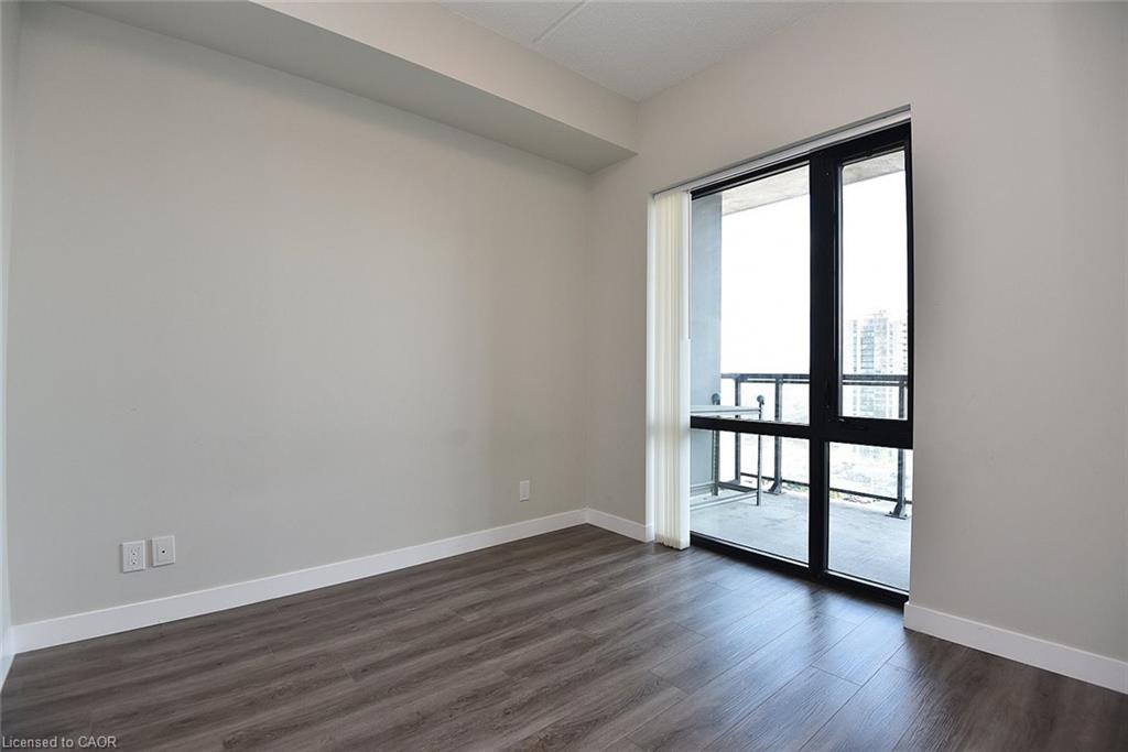 909-15 Queen Street S Property Photo 8