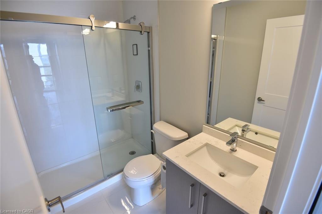 909-15 Queen Street S Property Photo 9