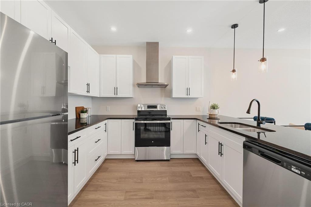 101-12 Washington Street Property Photo 6