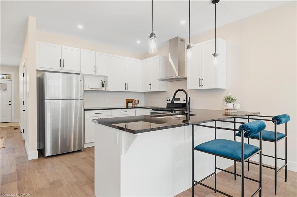 101-12 Washington Street Property Photo 8