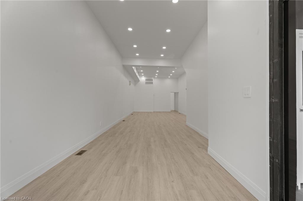 93 John Street S Property Photo 7