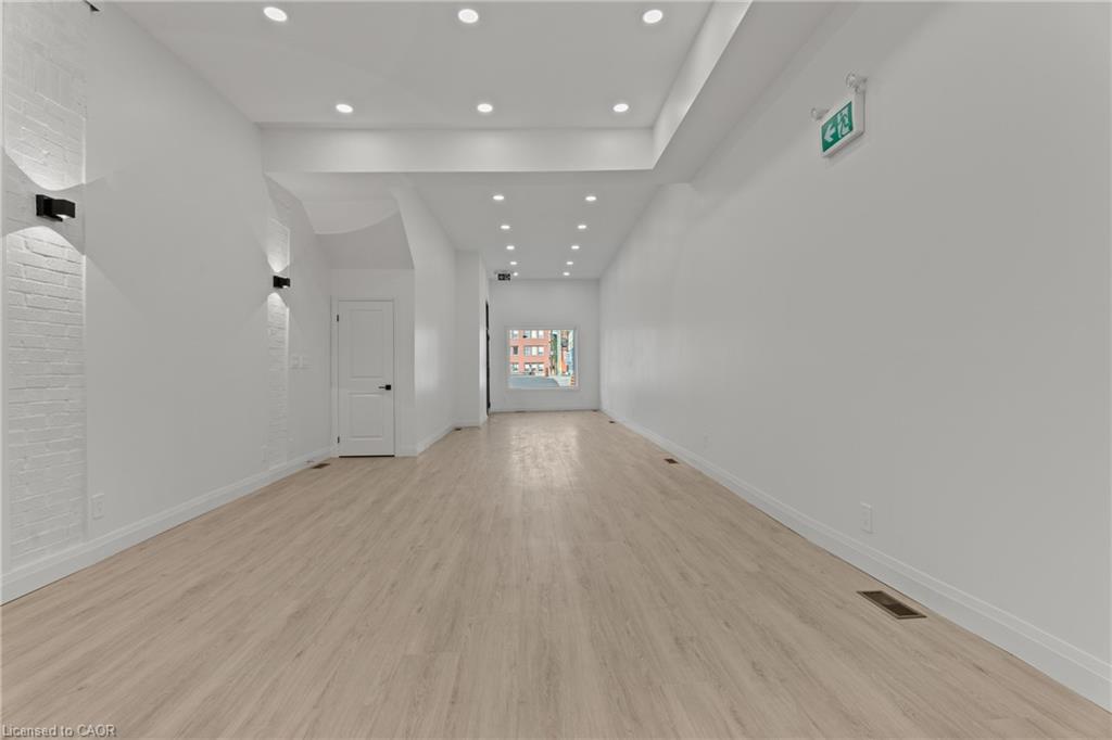 93 John Street S Property Photo 9