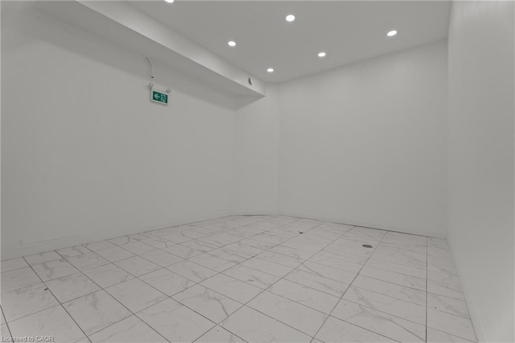 93 John Street S Property Photo 10