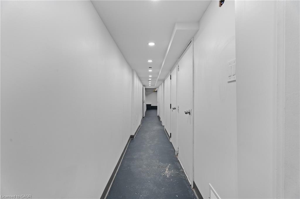 93 John Street S Property Photo 12